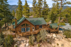 Day Dreamers Retreat with spa, arcade, piano, and more